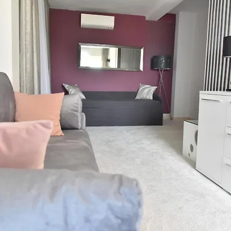 Lux Nina With Six Bedrooms, Private Pool, Sauna * זאדאר