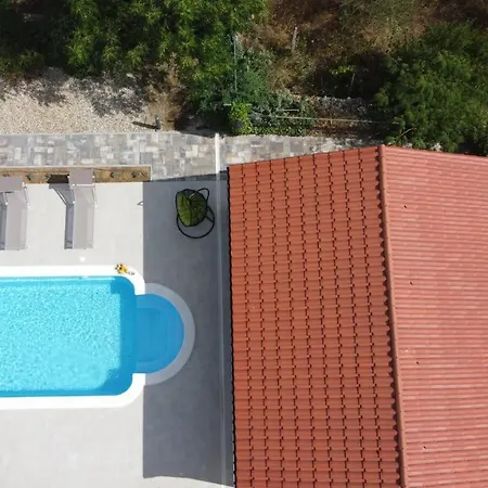 וילה Lux Nina With Six Bedrooms, Private Pool, Sauna