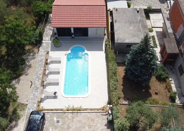 Lux Nina With Six Bedrooms, Private Pool By Adex Travel 빌라