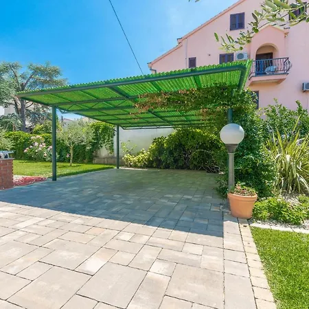 Villa Lux Nina With Six Bedrooms, Private Pool, Sauna