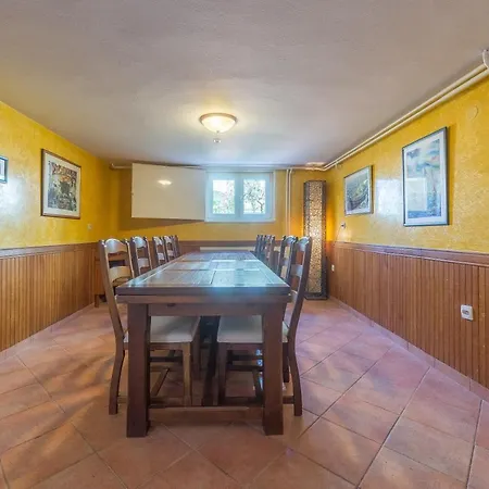 Villa Lux Nina With Six Bedrooms, Private Pool, Sauna