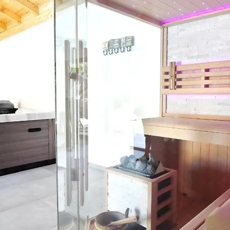 Lux Nina With Six Bedrooms, Private Pool, Sauna *