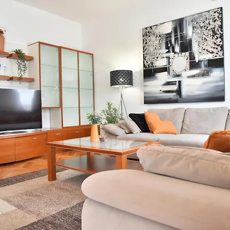 Lux Nina With Six Bedrooms, Private Pool, Sauna Villa *