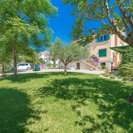 Lux Nina With Six Bedrooms, Private Pool By Adex Travel Villa