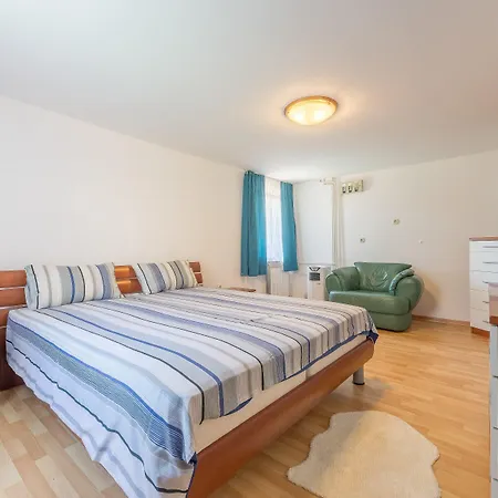 Lux Nina With Six Bedrooms, Private Pool By Adex Travel * Zara