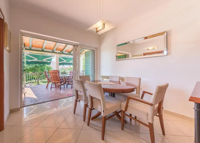 Lux Nina With Six Bedrooms, Private Pool By Adex Travel *